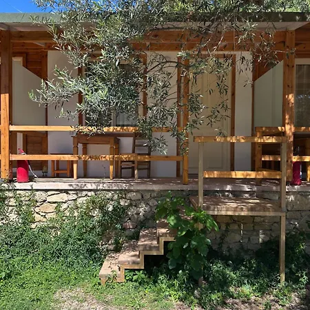 Nashos Κάμπινγκ