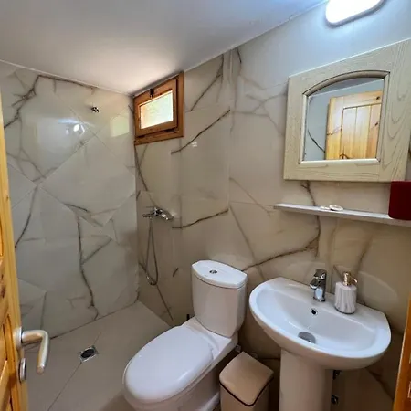 Nashos مكان تخييم