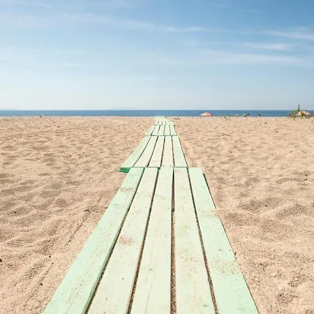 Nashos مكان تخييم Himare Fshat