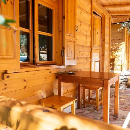 Nashos 3* Himare Fshat