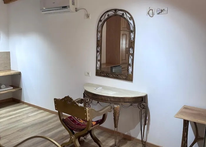 Nashos Campsite Himare Fshat