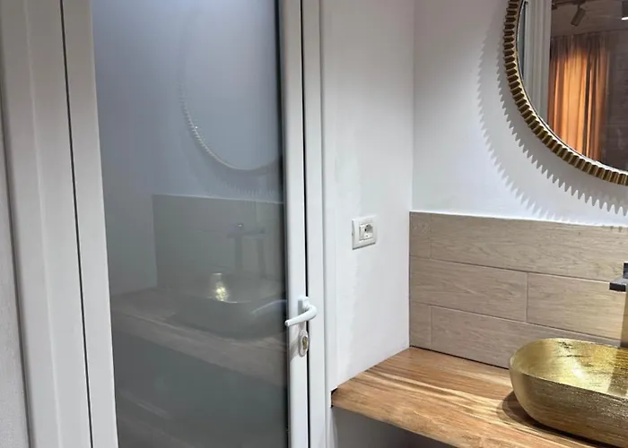 Nashos Campsite Himare Fshat