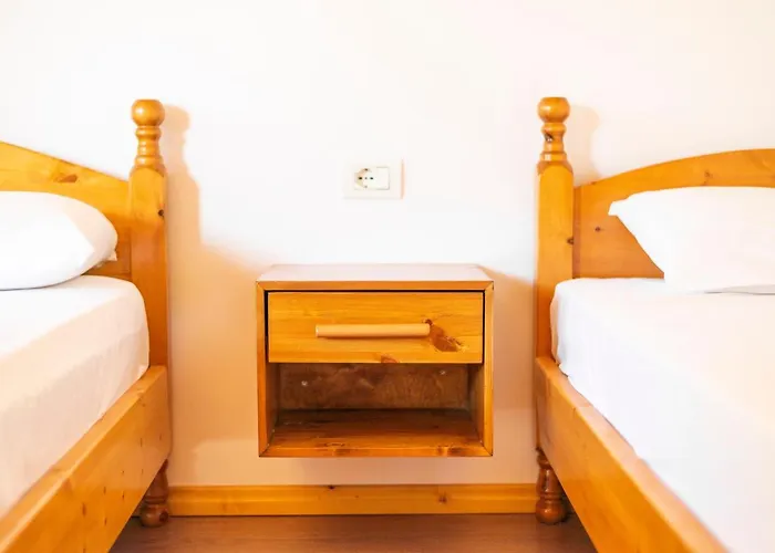 Nashos Campsite Himare Fshat